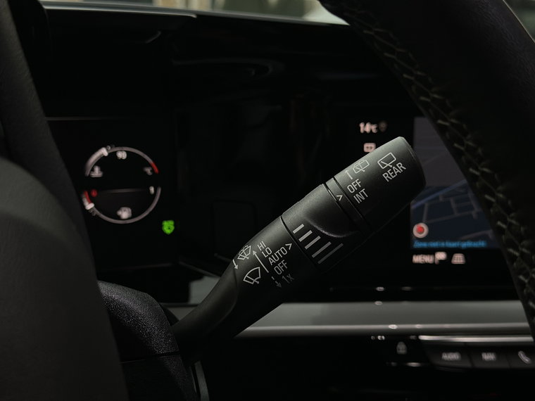 Vehicle Image 28