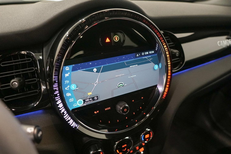 Vehicle Image 13