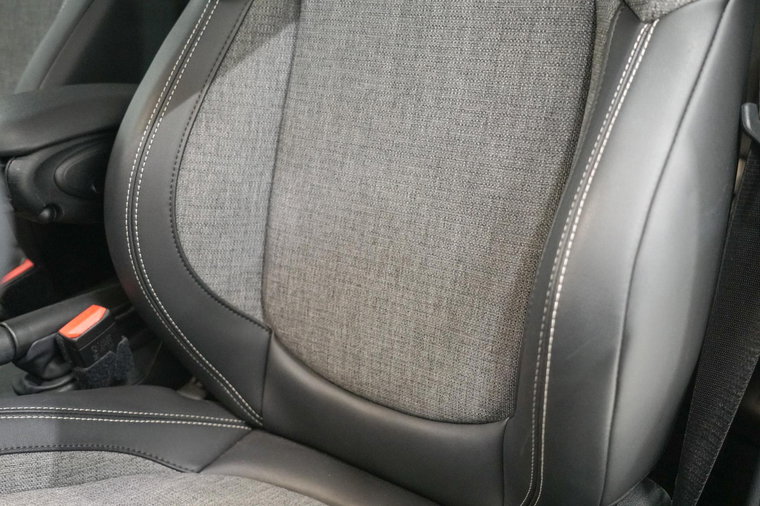 Vehicle Image 23