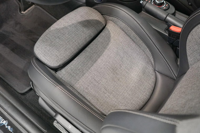 Vehicle Image 24