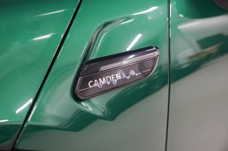 Vehicle Image 38