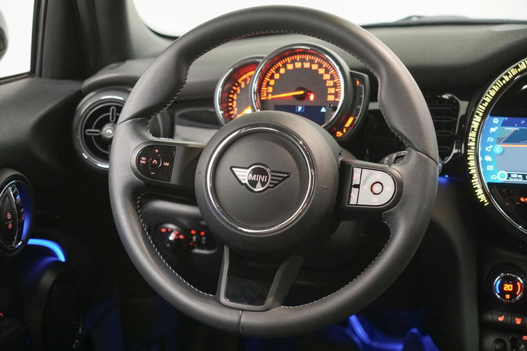Vehicle Image 40