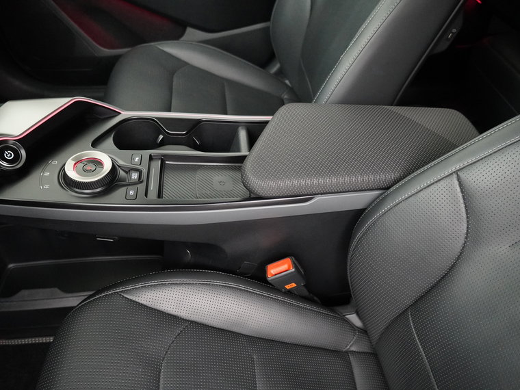 Vehicle Image 33