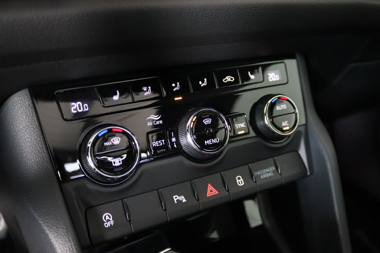 Vehicle Image 33