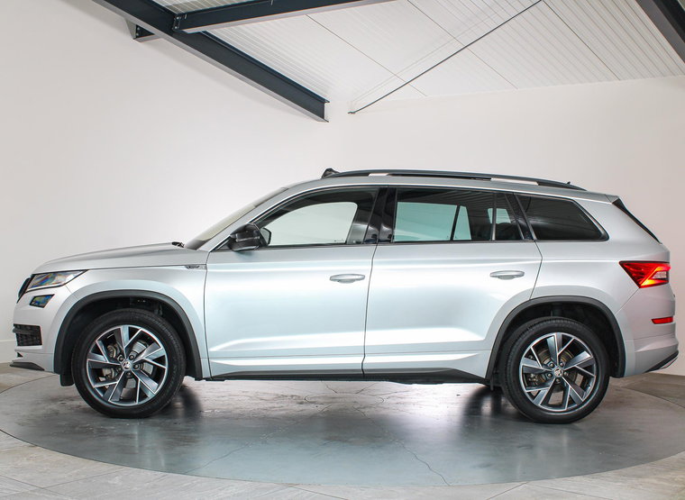Vehicle Image 9