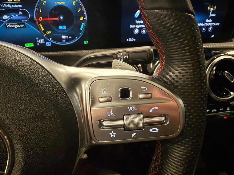 Vehicle Image 26