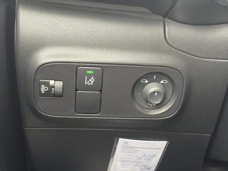 Vehicle Image 27