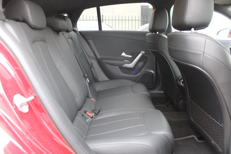 Vehicle Image 16