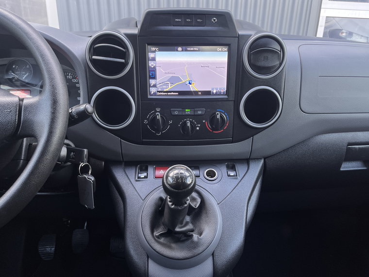 Vehicle Image 31
