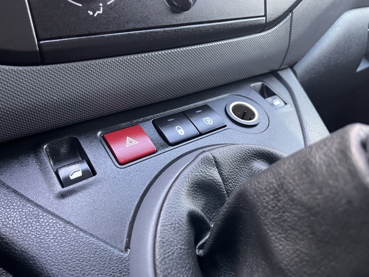 Vehicle Image 33