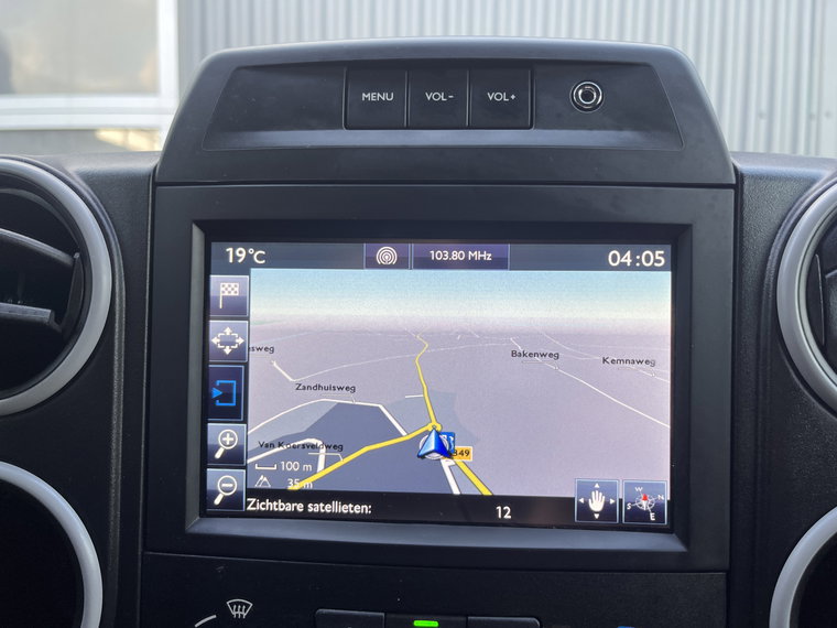 Vehicle Image 36
