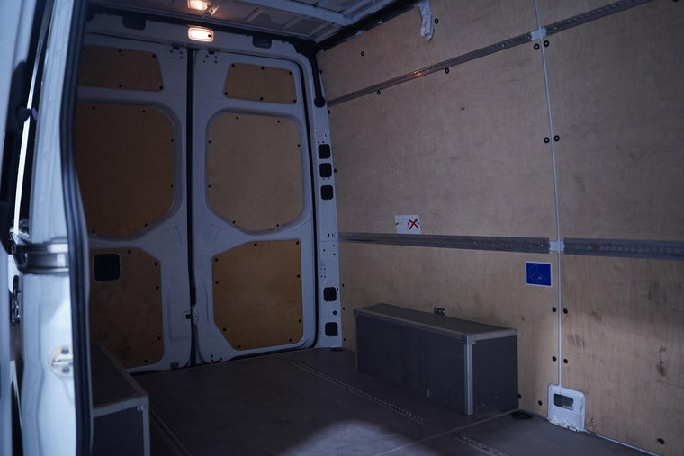 Vehicle Image 13