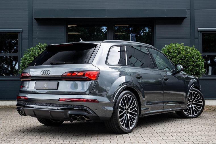 Vehicle Image 7