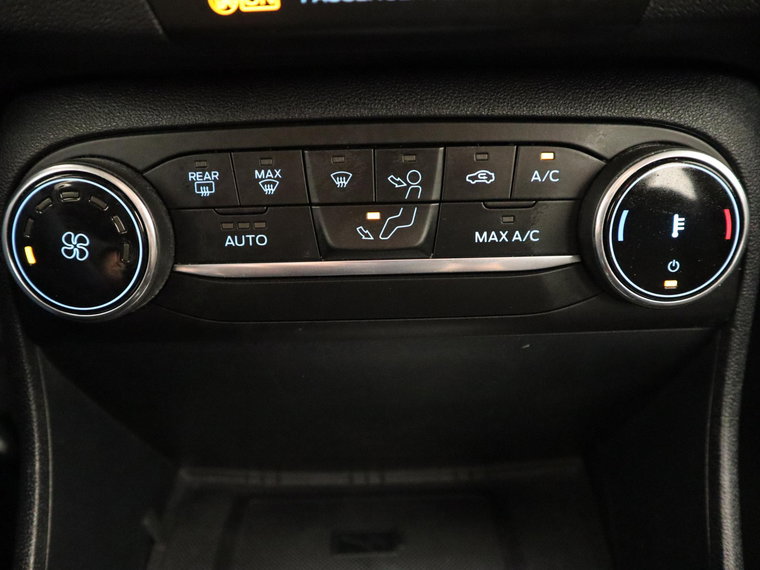 Vehicle Image 28