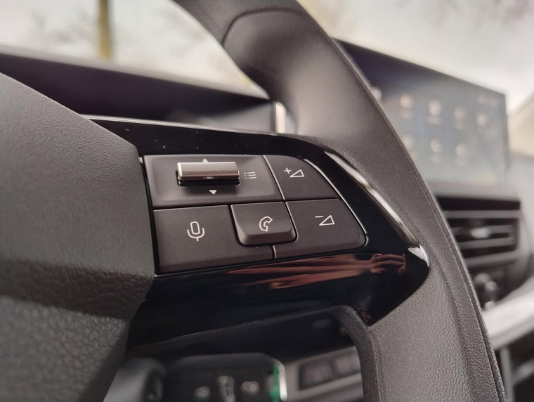 Vehicle Image 40