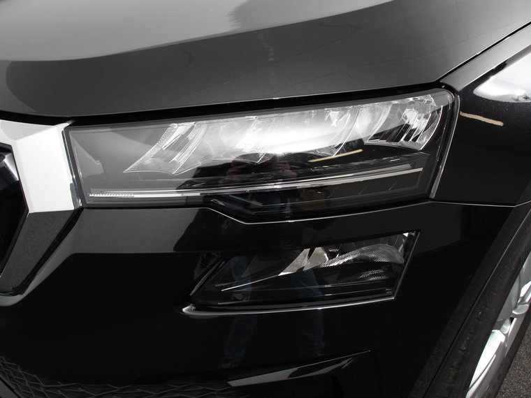 Vehicle Image 30