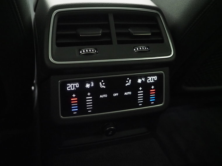 Vehicle Image 38