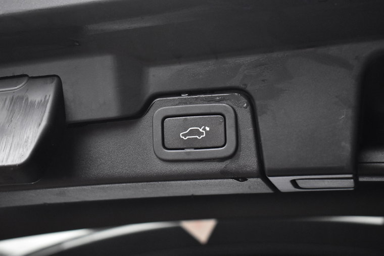 Vehicle Image 42