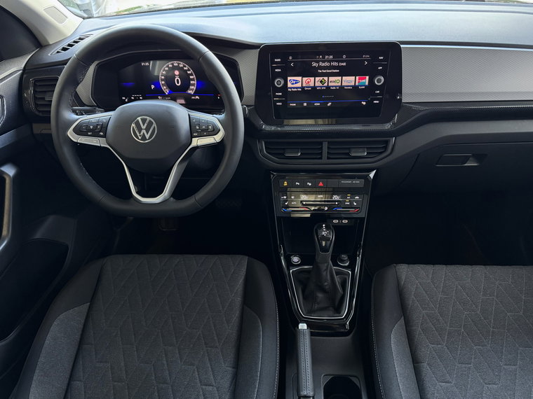 Vehicle Image 22