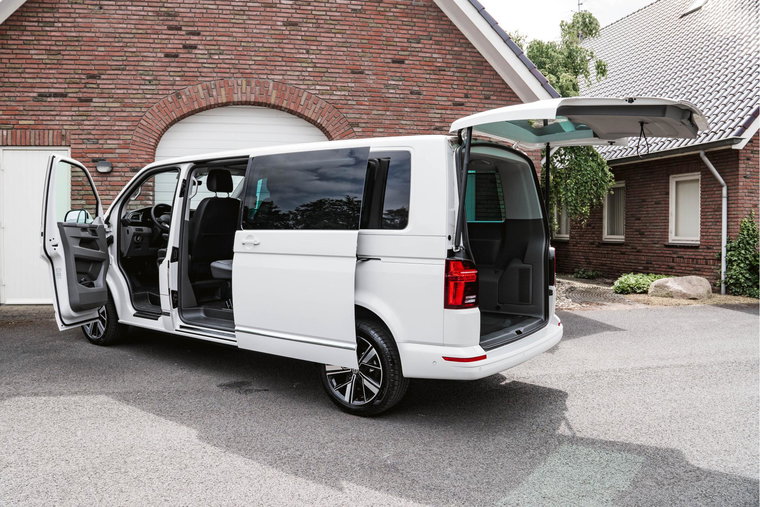 Vehicle Image 32
