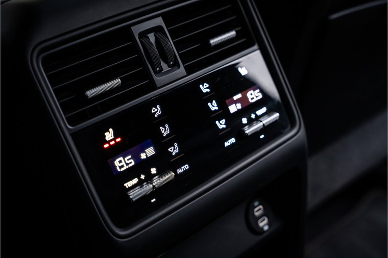 Vehicle Image 37