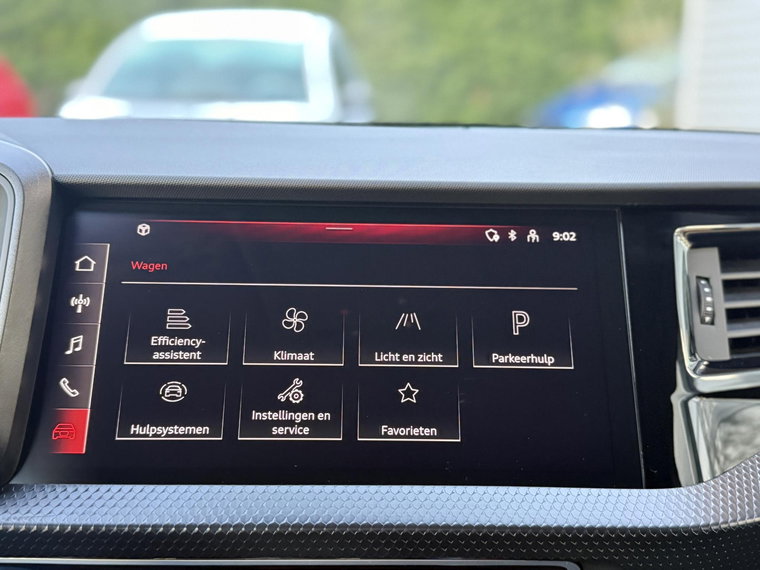 Vehicle Image 17