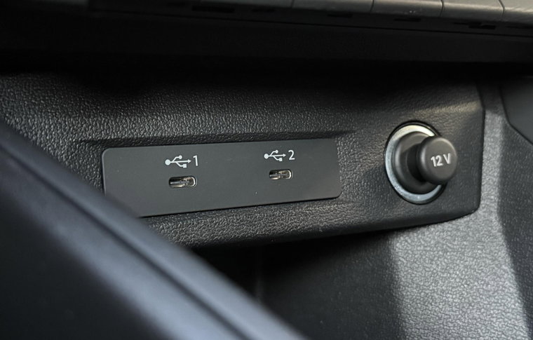 Vehicle Image 24
