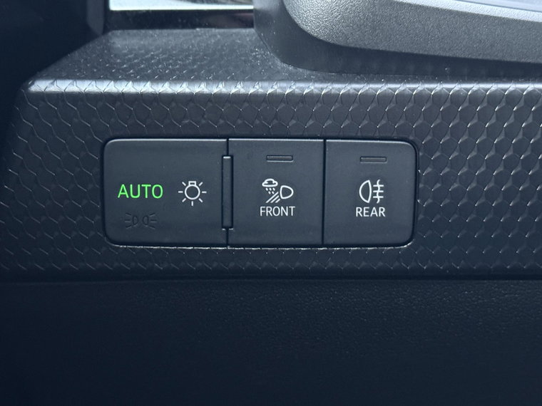 Vehicle Image 26