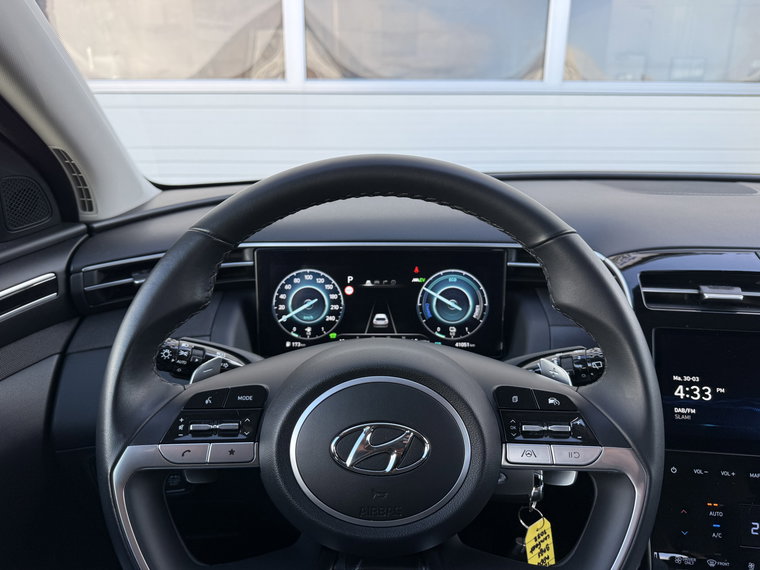 Vehicle Image 15