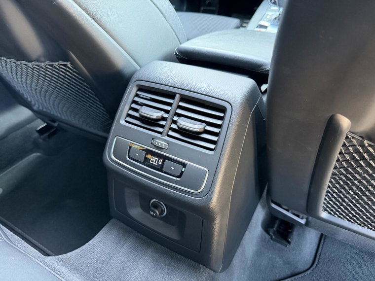Vehicle Image 48