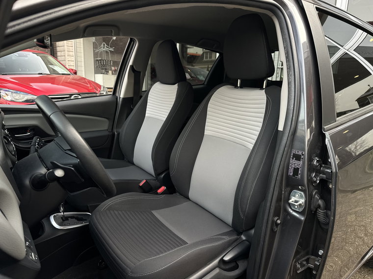 Vehicle Image 17