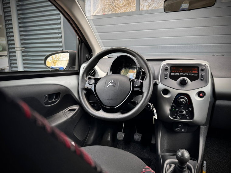 Vehicle Image 18