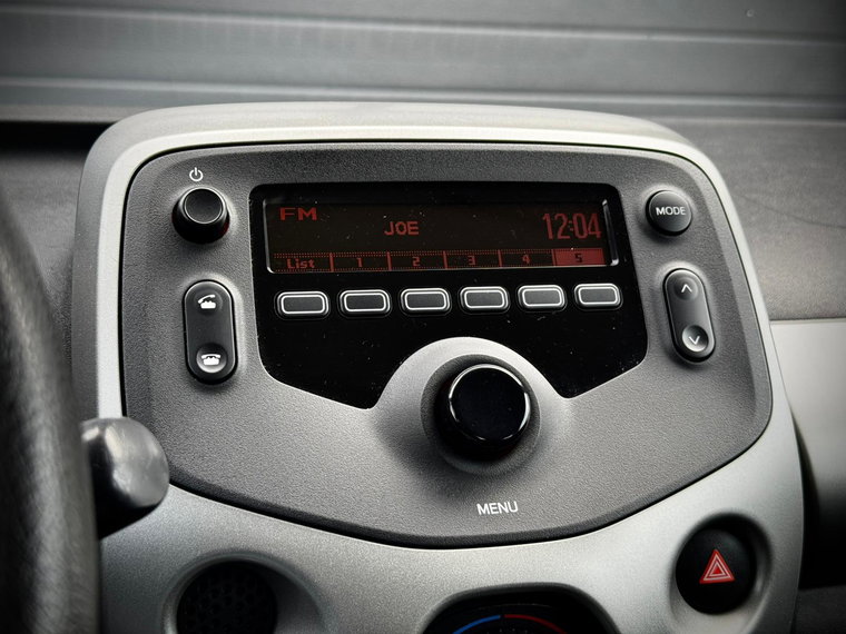 Vehicle Image 11