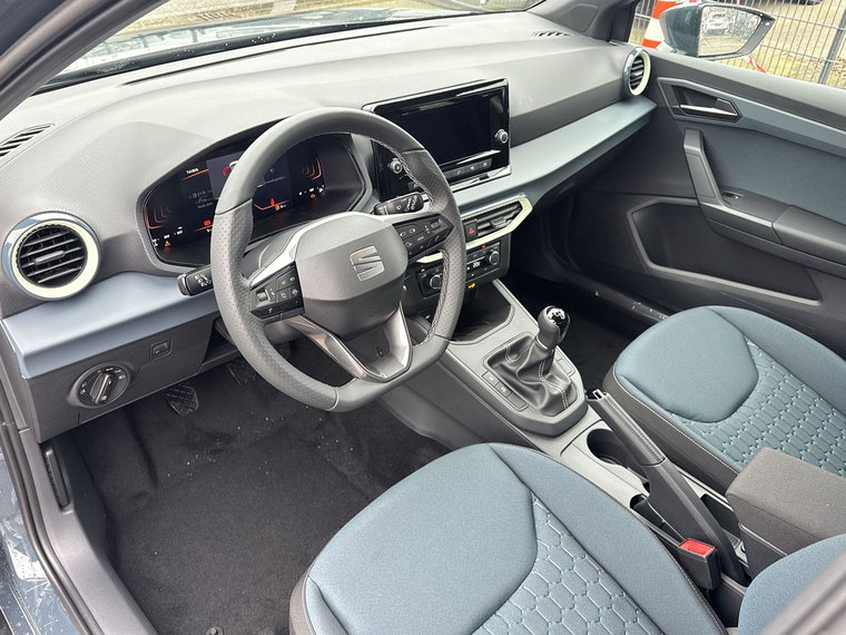 Vehicle Image 11