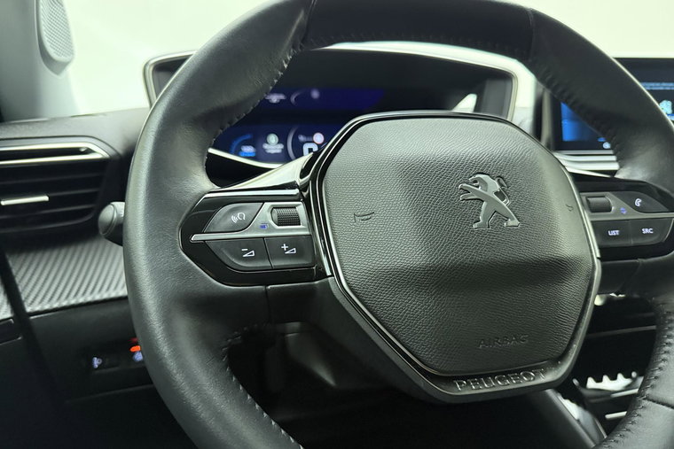 Vehicle Image 23