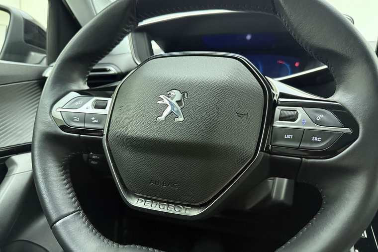 Vehicle Image 24