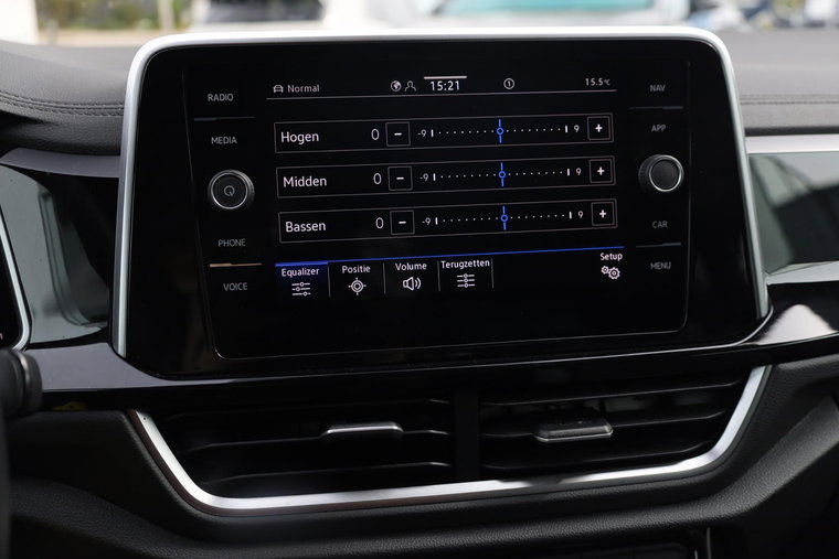 Vehicle Image 23