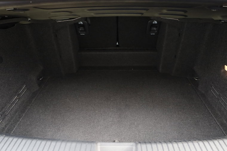 Vehicle Image 38