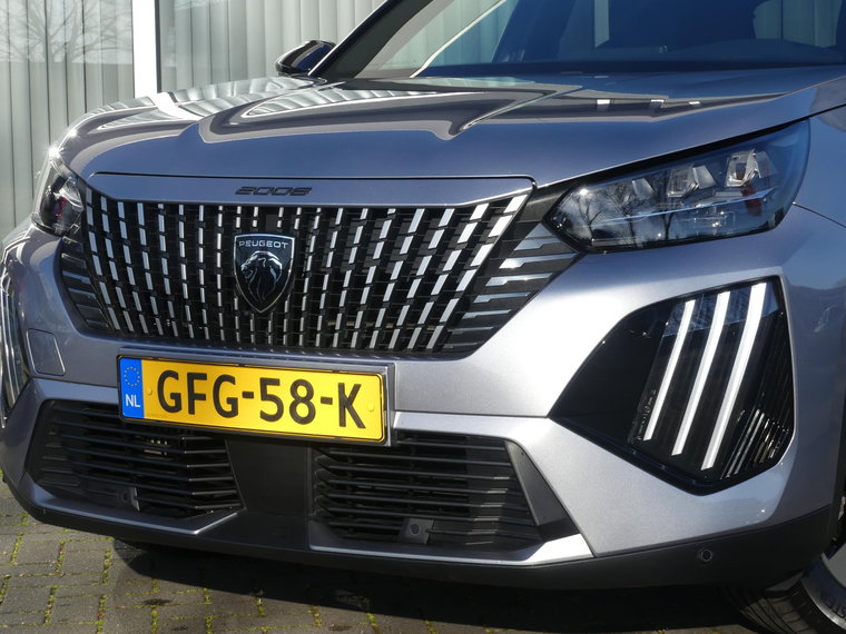 Vehicle Image 38