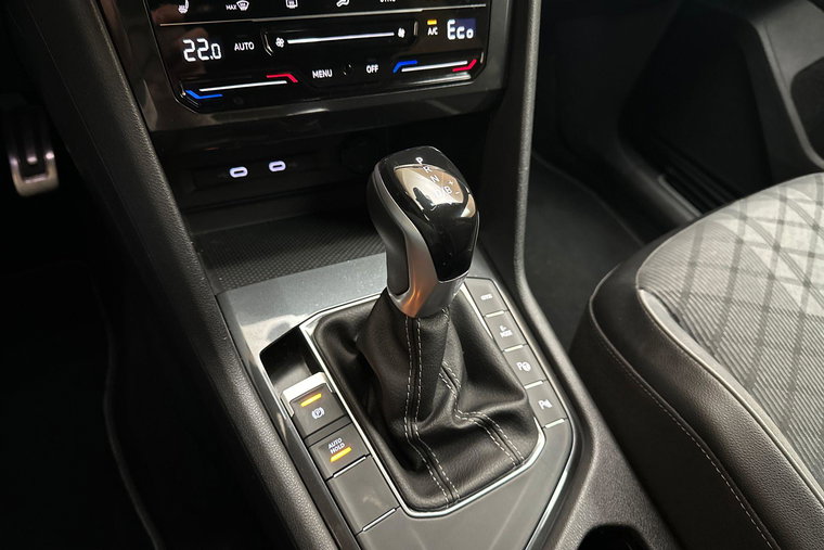 Vehicle Image 28