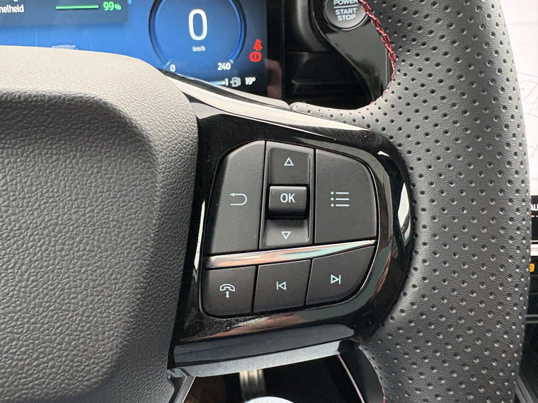 Vehicle Image 26