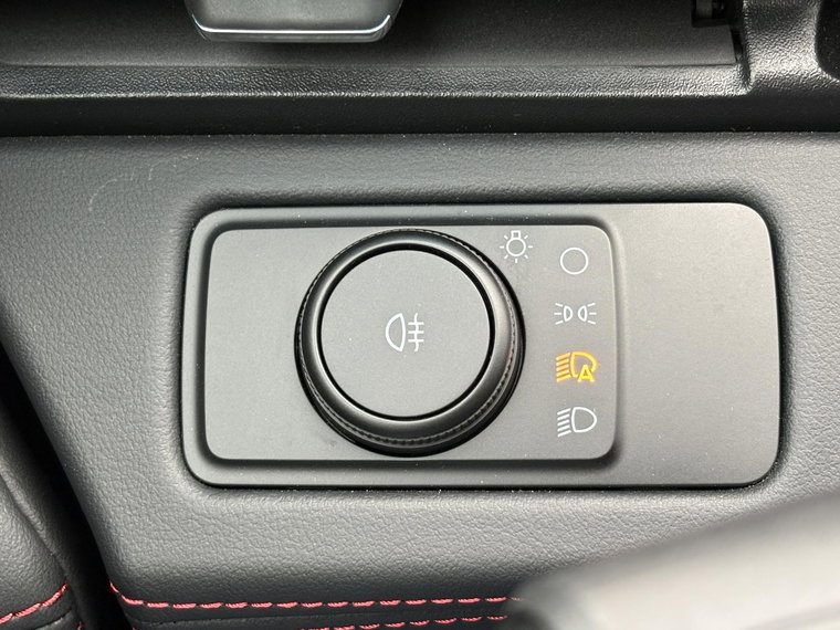 Vehicle Image 28