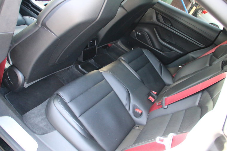 Vehicle Image 23