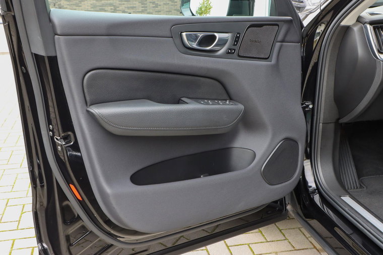 Vehicle Image 26