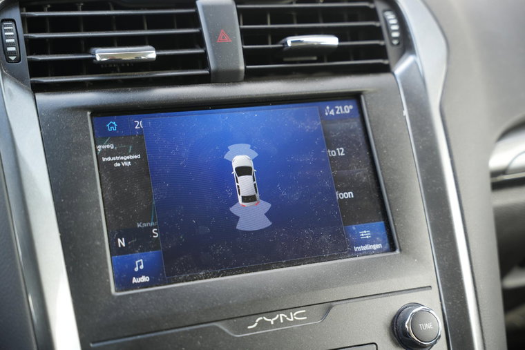 Vehicle Image 14