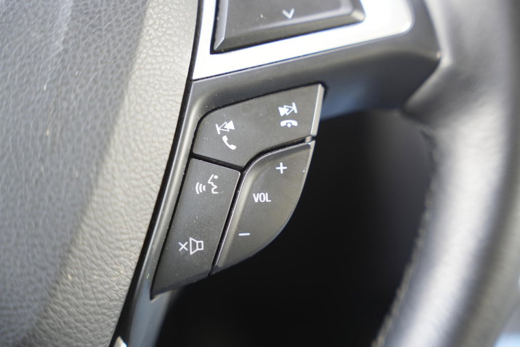 Vehicle Image 25