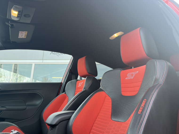 Vehicle Image 36