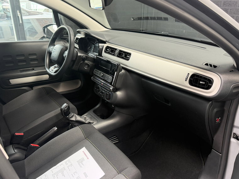Vehicle Image 22