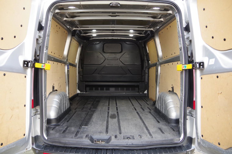 Vehicle Image 7