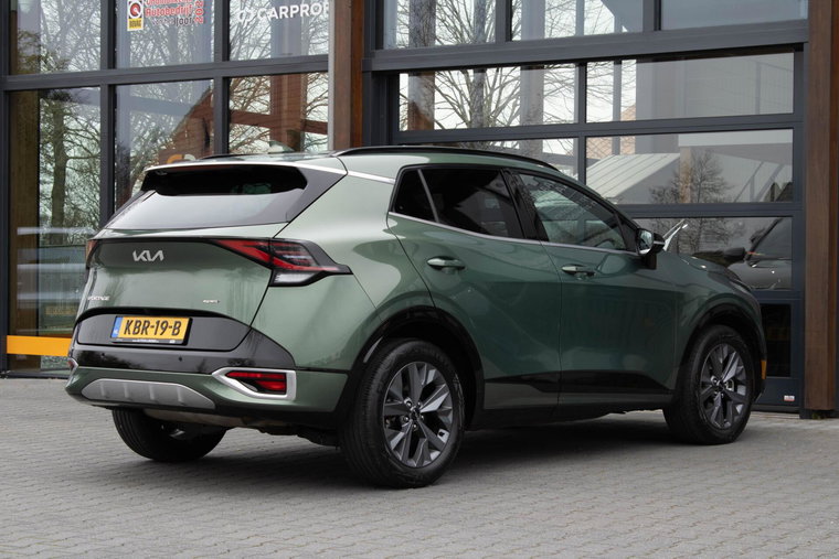 Vehicle Image 9